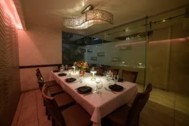Chef's Room showing floor to ceiling glass walls