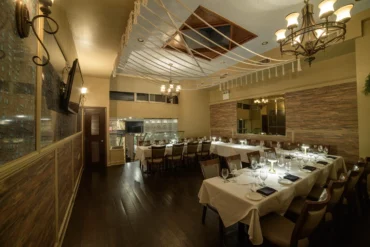 Skylight room with a U shape table