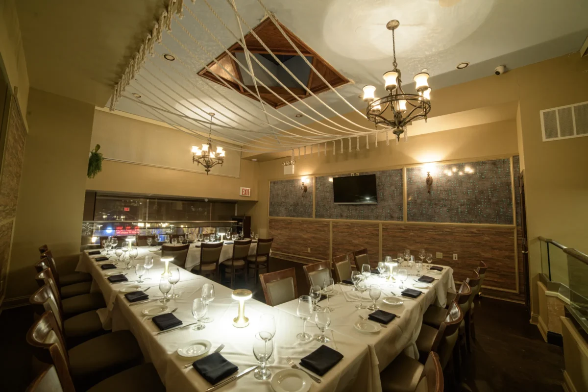 Alternative angle of room featuring U shape table